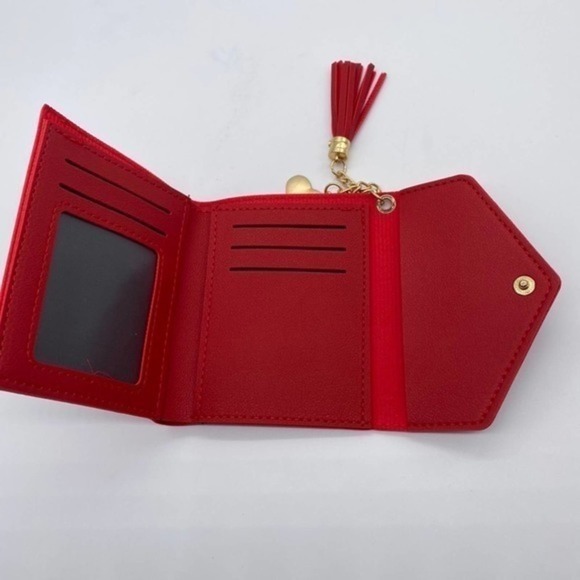 Minimalist Purse with Tassel and Golden Heart Red - Picture 3 of 4